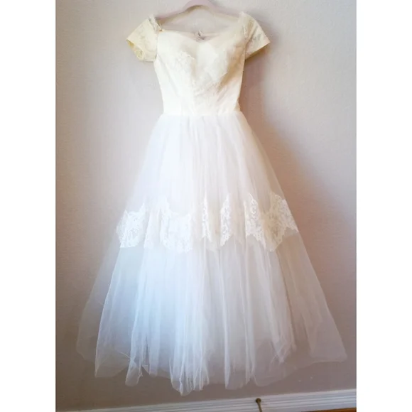 Rike's vintage 1950s stunning tulle off the shoulder tea length wedding gown - Picture 6 of 15